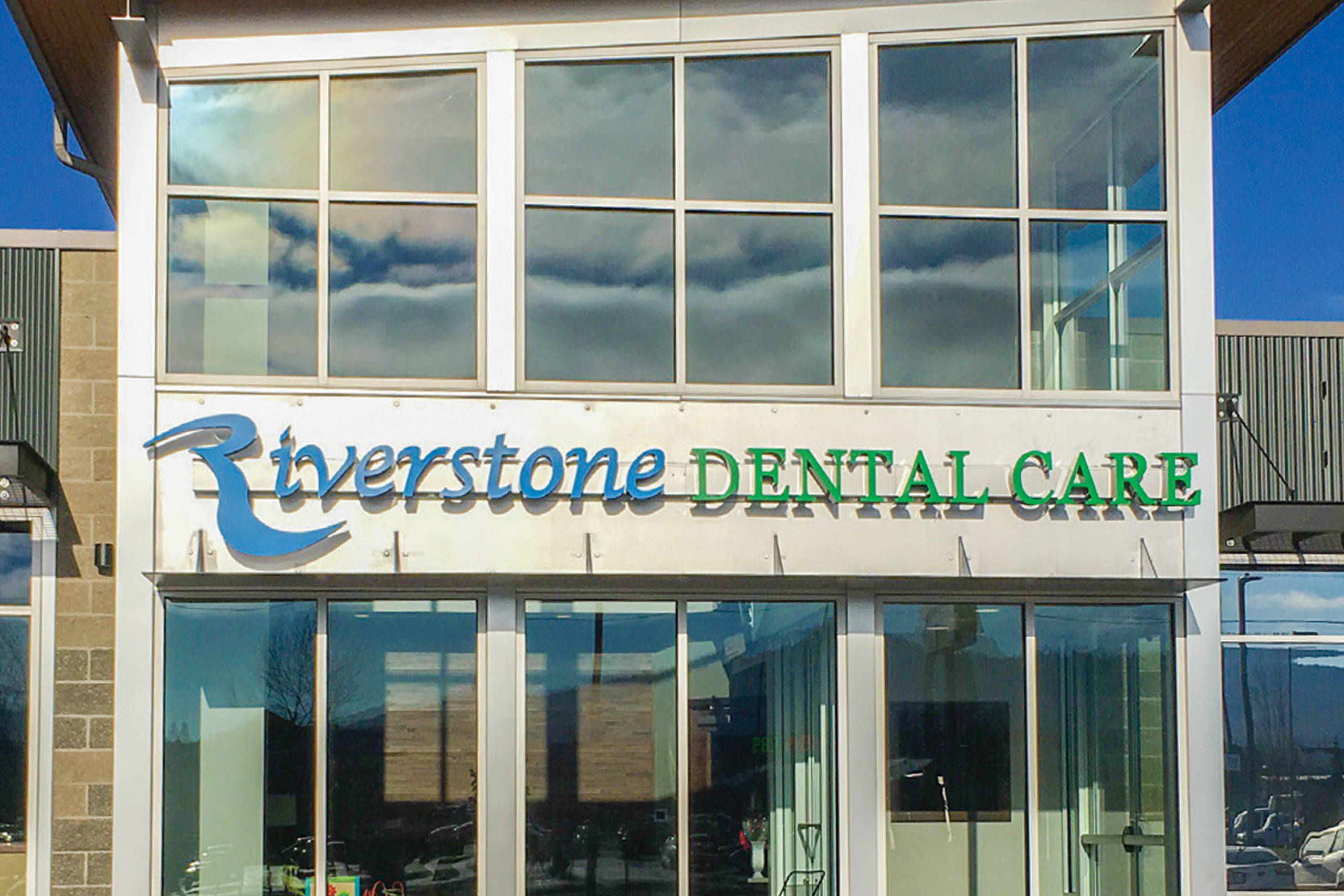 Riverstone Dental Care Sign